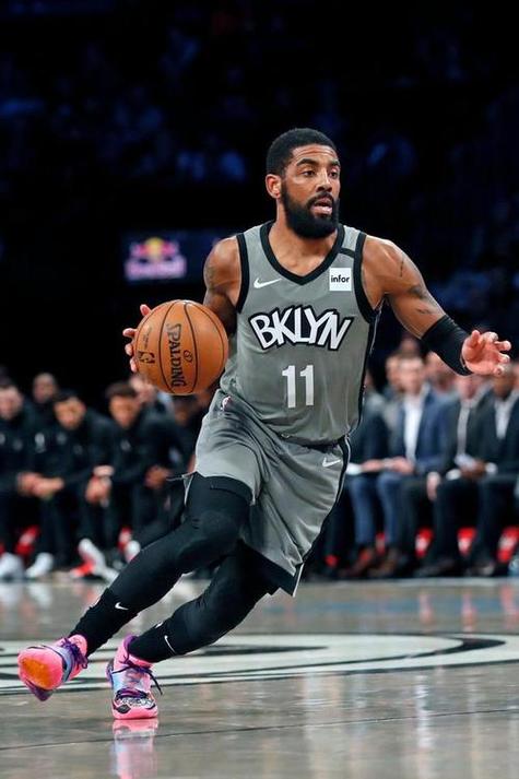 欧文足球明星退役后去哪了（足球欧文退役了吗）