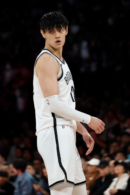 曾凡博为什么不参加世预赛（曾凡博放弃ncaa）