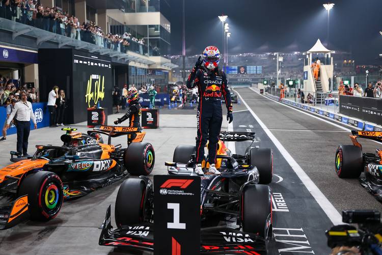 f1赛车比赛在哪看（f1赛车比赛现场观看）