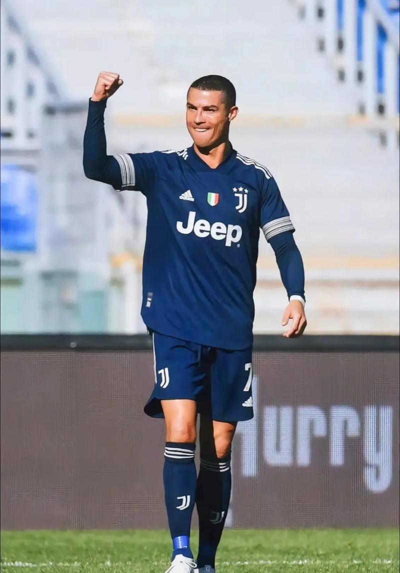 尤文会做长袖给c罗么（尤文考虑卖掉c罗）