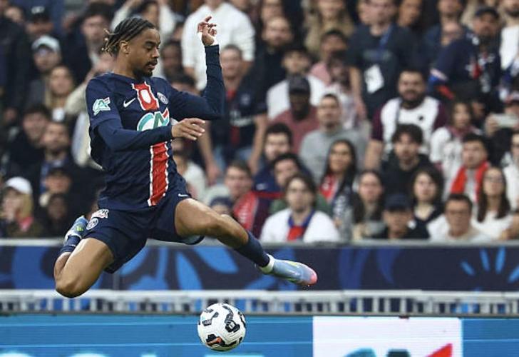 记者：巴尔科拉因伤缺席欧冠对阵利物浦首回合