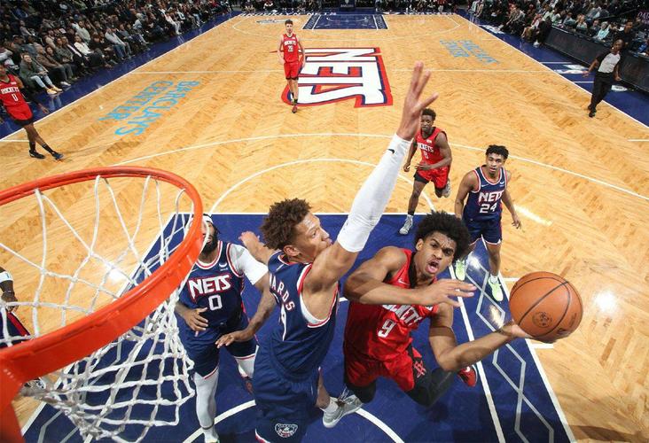 火箭逆转太阳21分取7连胜！险爆冲突+人仰马翻：马威场下面如死灰