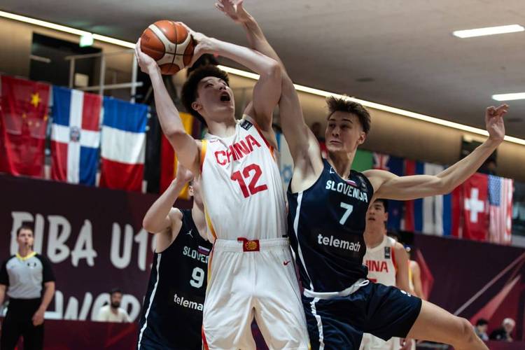 郇斯楠:盼提升体能请队友多给我上对抗最喜欢的NBA球员是切特